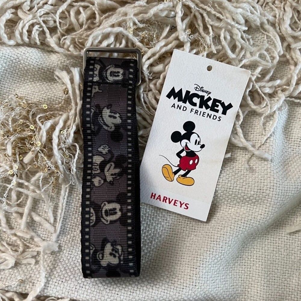 Harveys Seatbelt Mickey Mouse CNG Click & Go Keychain NEW